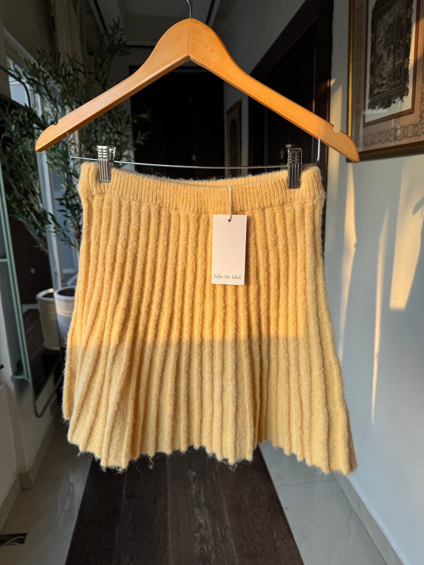 SET YELLOW